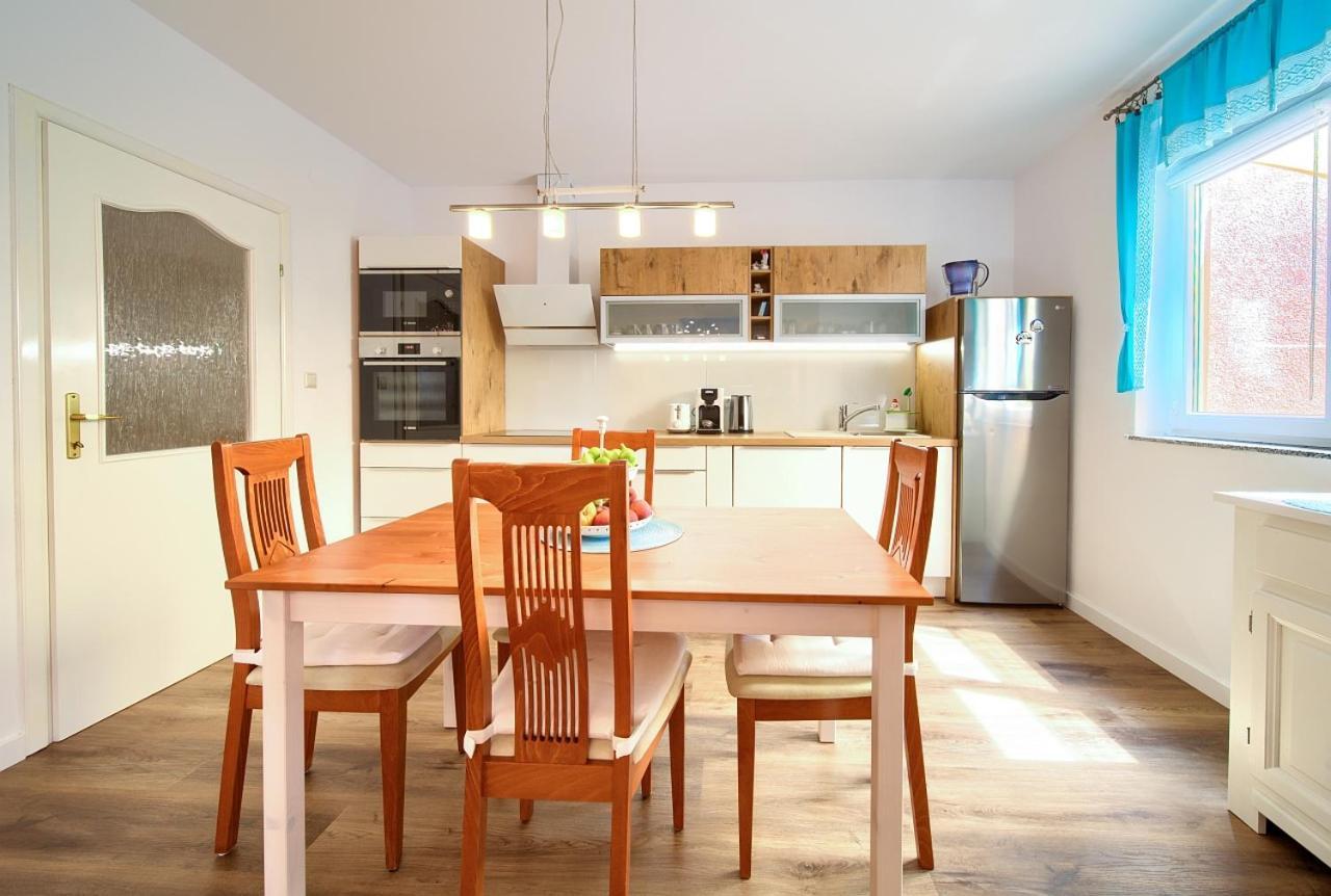 Apartman Bor Krk Krk Town Exteriör bild