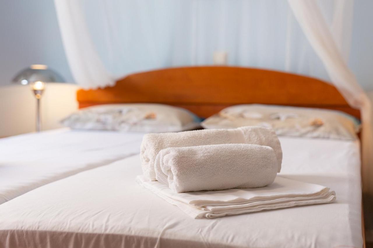 Apartman Bor Krk Krk Town Exteriör bild