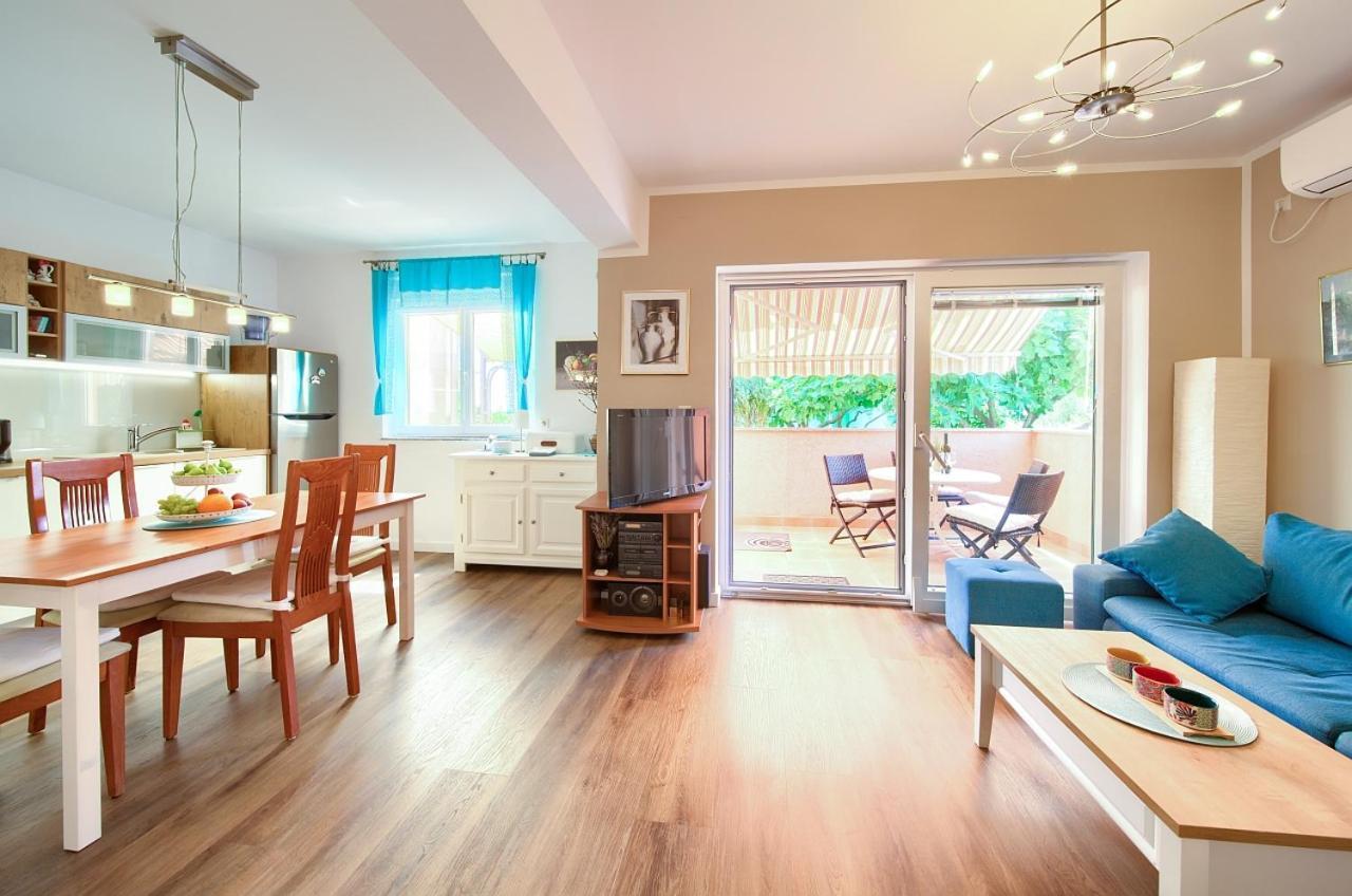 Apartman Bor Krk Krk Town Exteriör bild