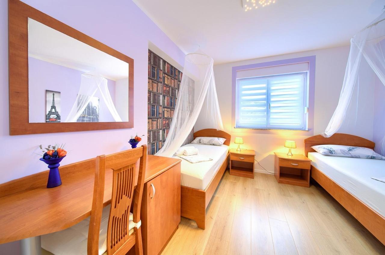 Apartman Bor Krk Krk Town Exteriör bild