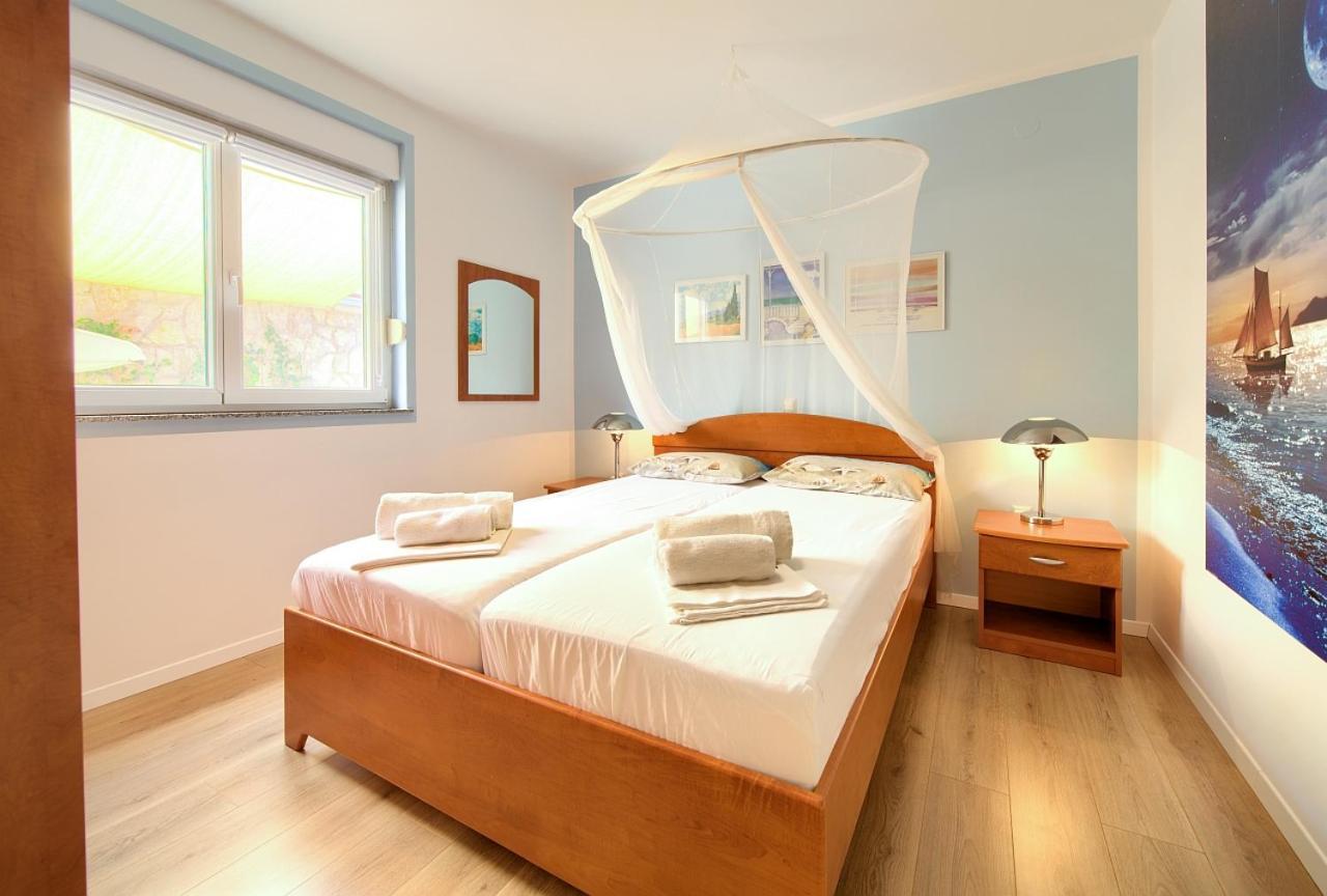 Apartman Bor Krk Krk Town Exteriör bild