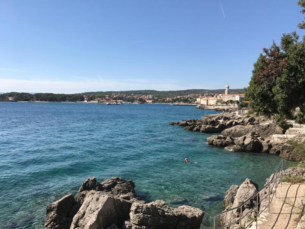 Apartman Bor Krk Krk Town Exteriör bild